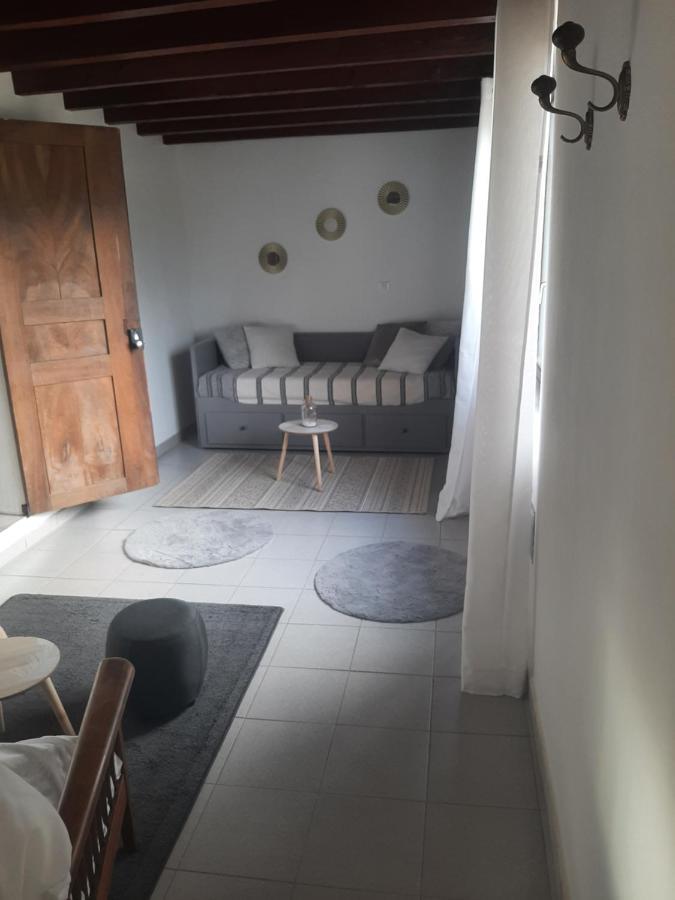 Gite A La Campagne Avec Piscine Biziat Exteriér fotografie