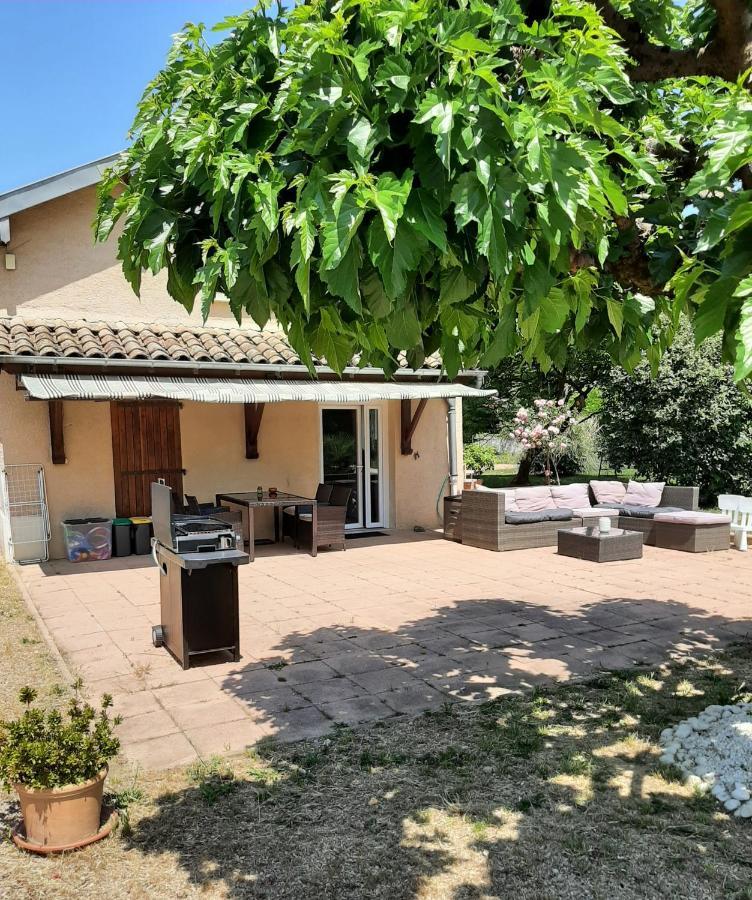 Gite A La Campagne Avec Piscine Biziat Exteriér fotografie